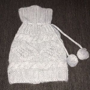 Knitted adjustable gray hat